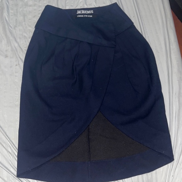 JACQUEMUS FW’17 Collection Skirt - Picture 2 of 3